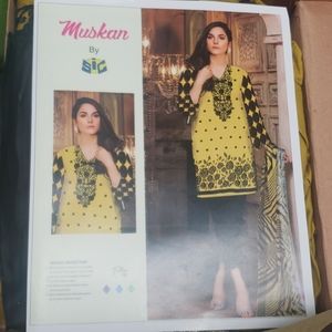 clothes(shalwar qameez)